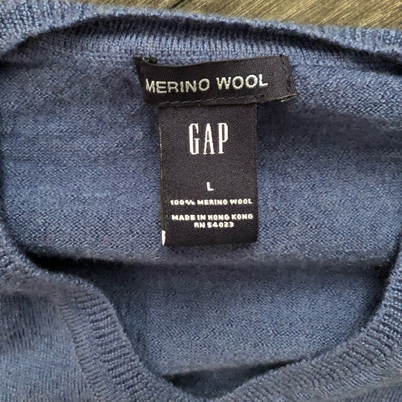 Sweater - Picture 2 of 2